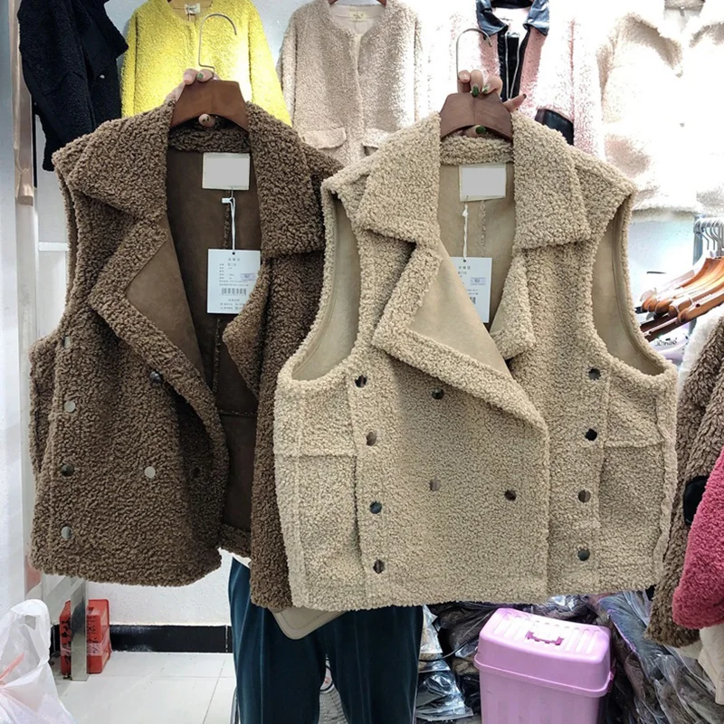 Зимняя женская куртка без рукавов теплый жилет кашемировый на утином пуху с