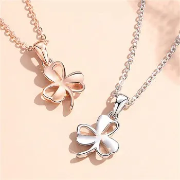 

Love Lucky Three Leaf Grass Platinum Plated Rose Gold Pendant Necklace Femininity Clavicle Chain Pendant Friend Gift JDZ949