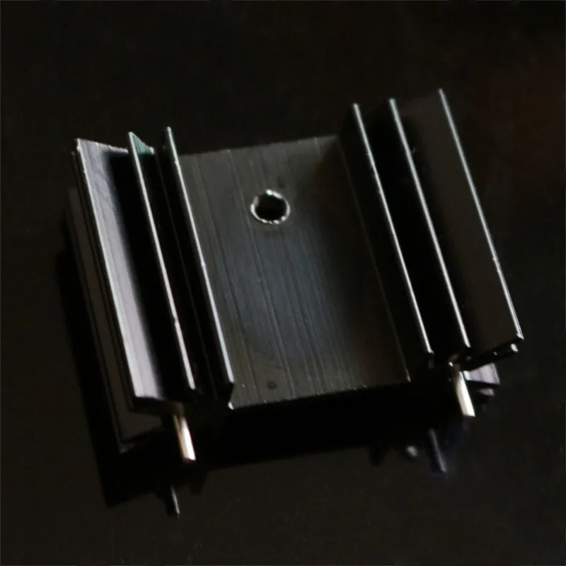 Бесплатная доставка Радиатор 50x TO 220 для MOSFET регулятора напряжения изоляционный