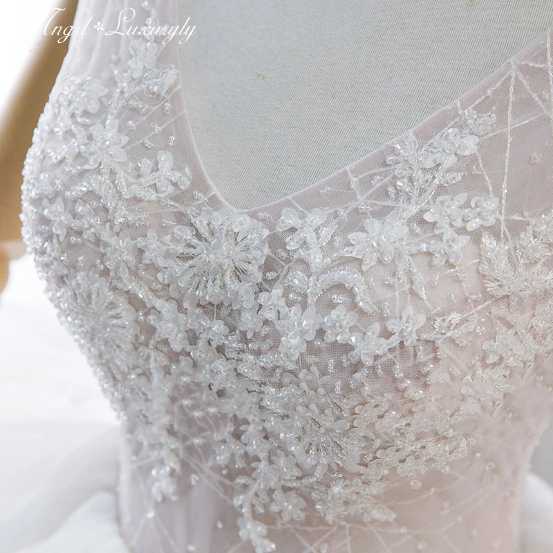 

Luxury A-line Wedding Dresses Sleeveless V-neck Backless Glamorous Gowns 3D Applique Beaded Delicate Layered Tulle Ruffle