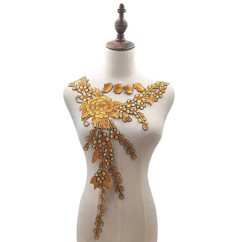 

1pc Water-soluble Lace Fabric Brooch Embroidery Collar Flower Hollow Lace Collar Neckline Collar Applique For Sewing Accessories