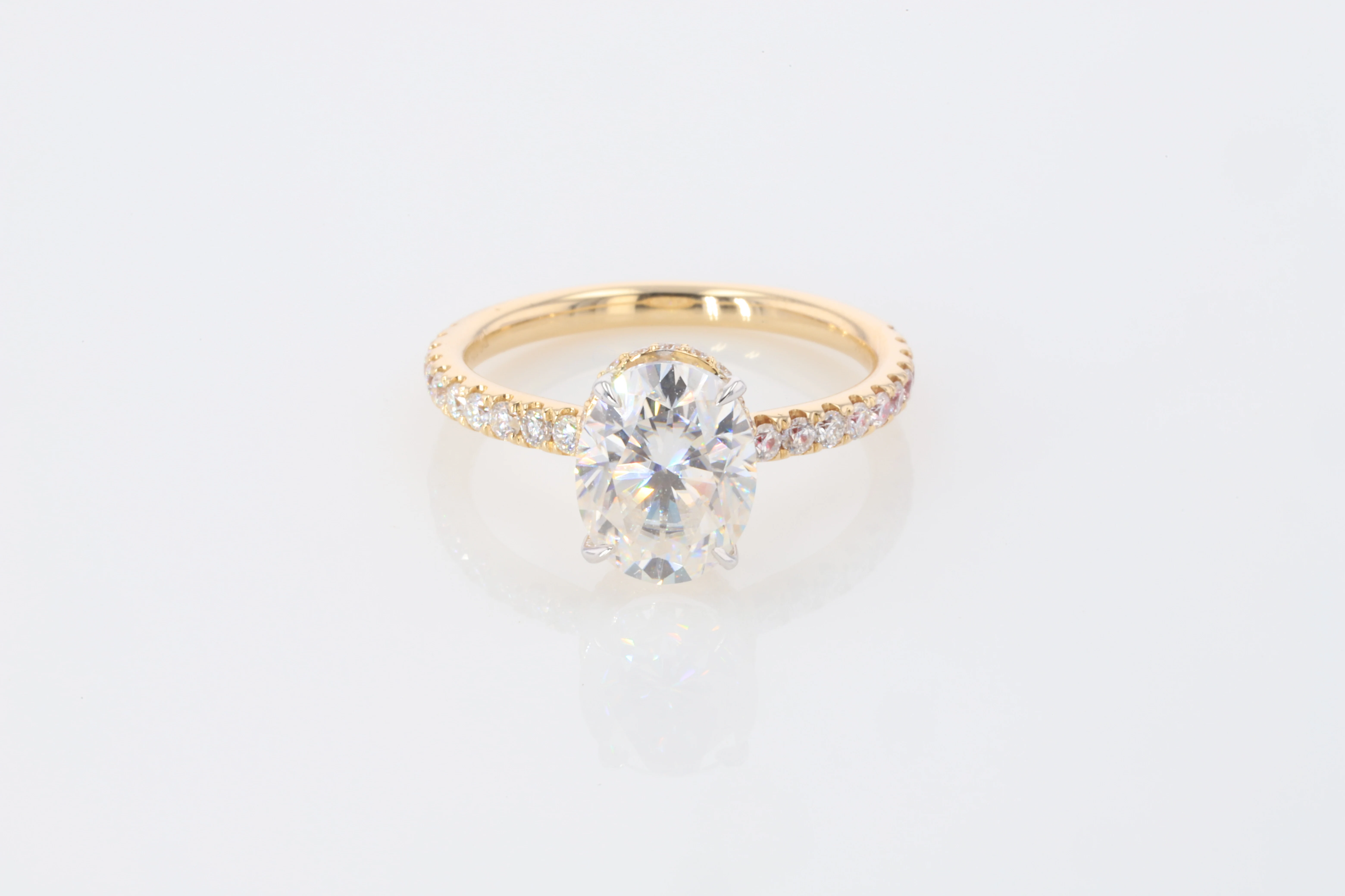 

Starszuan Jewel Customized 18K Yellow Gold DEF Moissanite Engagement Ring Romantic Gift Anniversary Moissanite Ring for Women