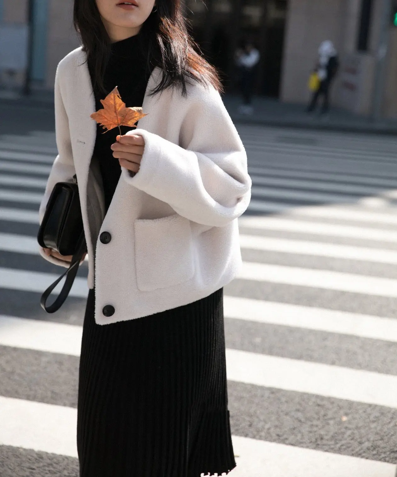 

Укороченный топ из овечьей шерсти с V-образным вырезом