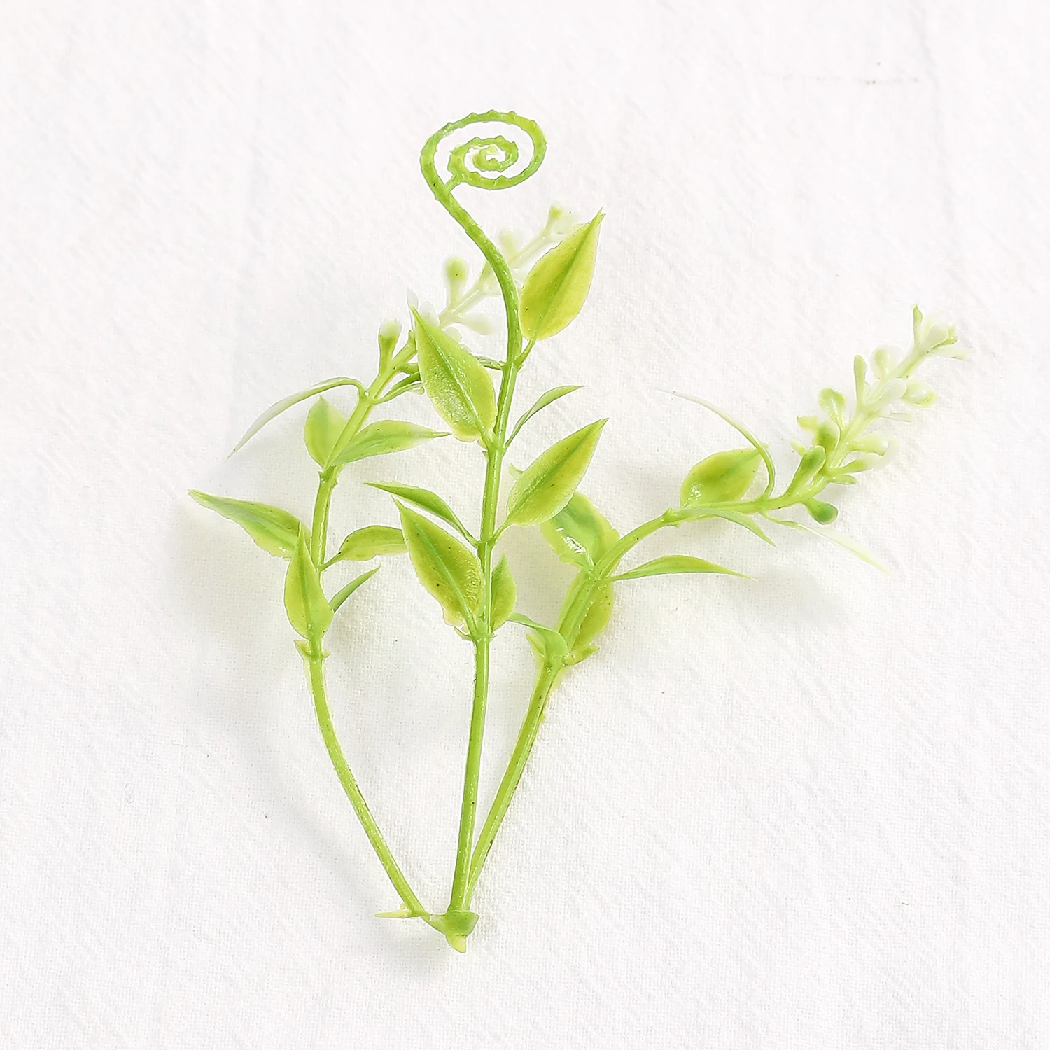 

Искусственные зеленые листья эвкалипта