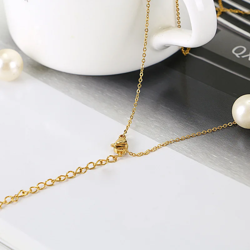 

TSHOU85 Woman Titanium Steel Necklace Zircon Silver Necklace Stainless Steel Clavicle Chain Pendant