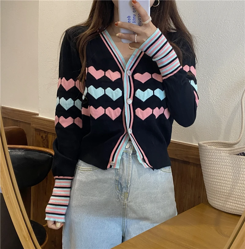 

Женский осенний кардиган 민민대대문 문 Love с V-образным вырезом контрастных цветов, однобортный Свободный Повседневный Модный Нежный милый вяз...