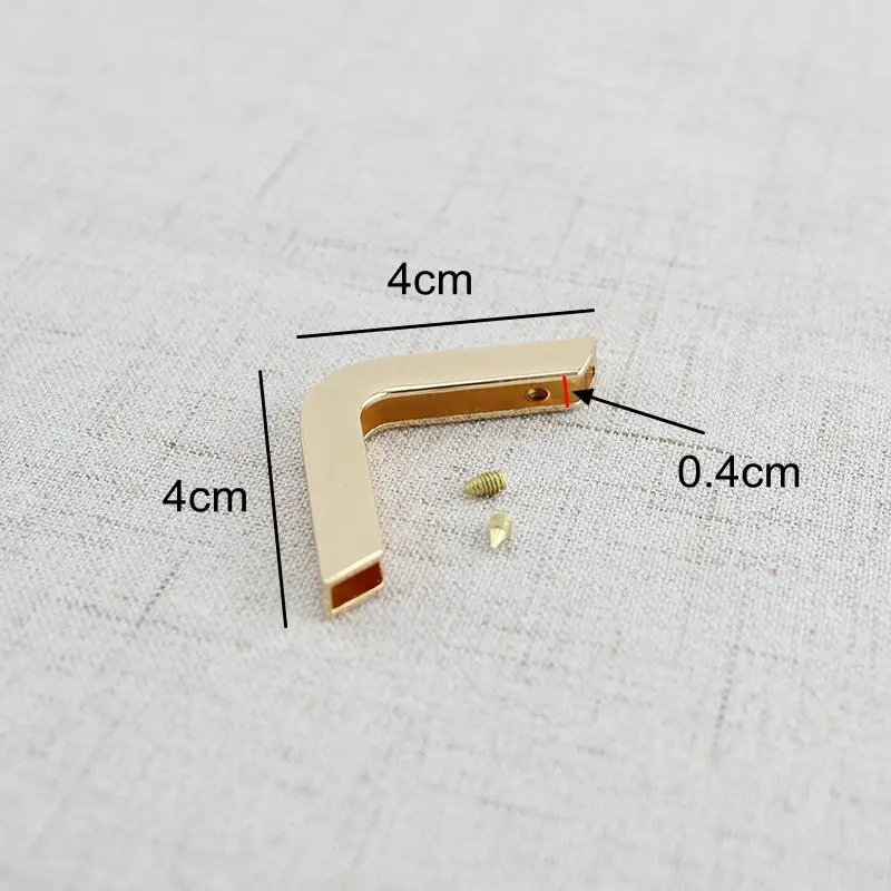 100 шт 4х4см сумки треугольные заслонки торцевые зажимы в винтах светильник