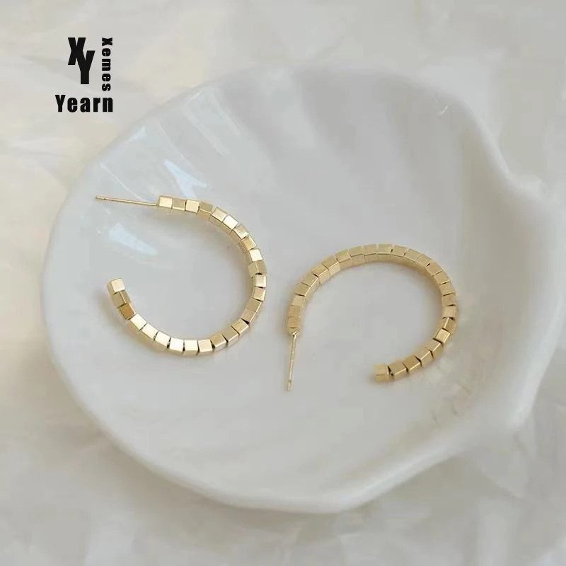 

Design Sense Geometric Small Square Circle Hoop Earrings For Woman Korean Fashion Jewelry Wedding Party Girl's Unusual Earrings