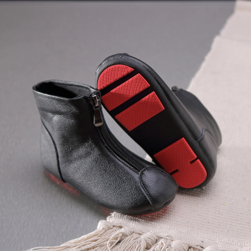 Детские ботильоны из натуральной кожи теплые зимние ботинки для отдыха черного