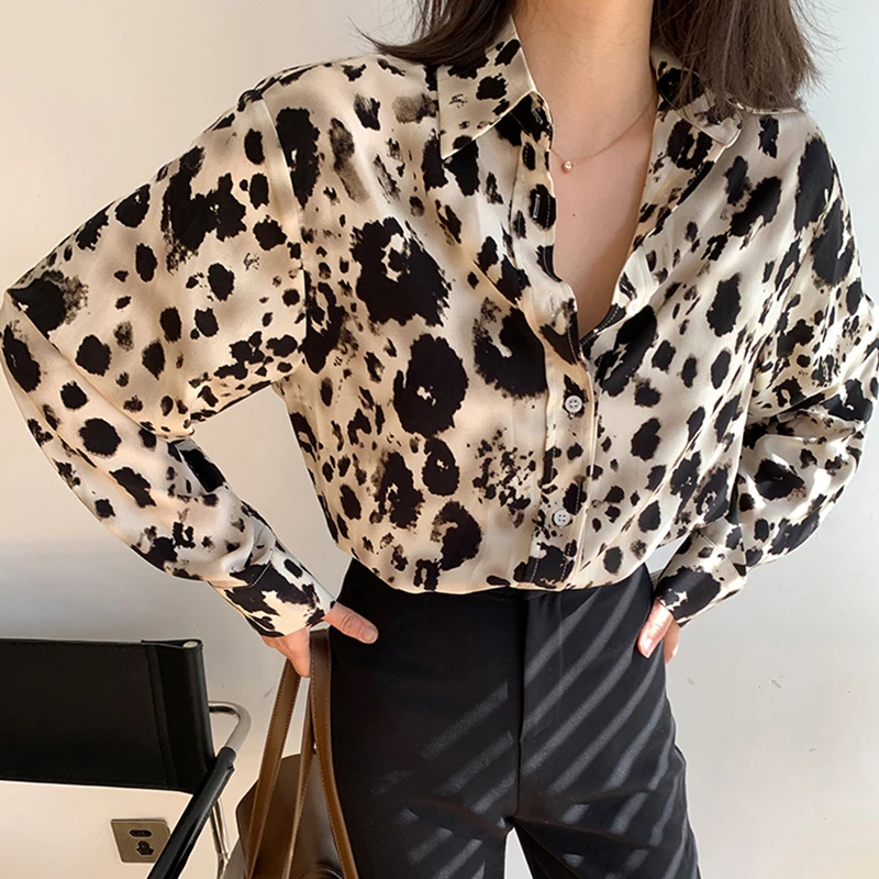

[EAM] Women Leopard Print Chiffon Big Size Blouse New Lapel Long Sleeve Loose Fit Shirt Fashion Tide Spring Autumn 2021 1DD5745