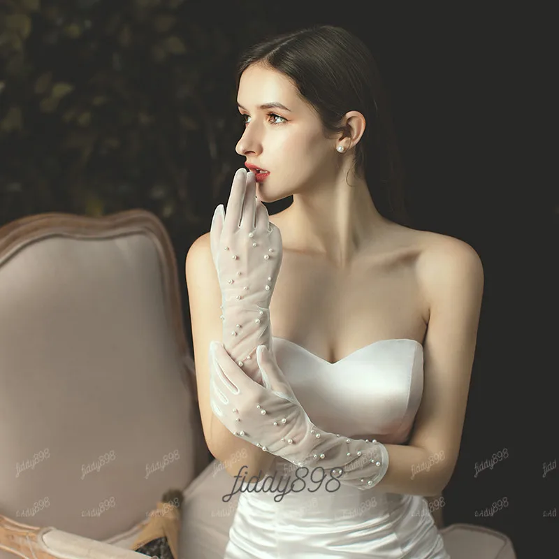 Элегантные короткие женские свадебные жемчужные перчатки для невесты тюлевые