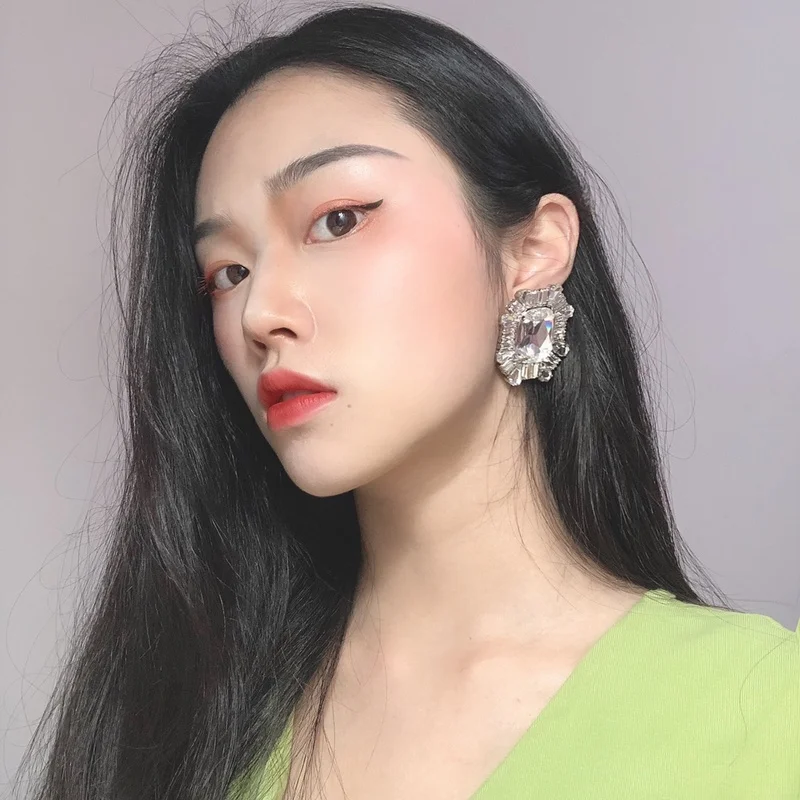 

Timeless Wonder Stunning Crystal Zirconia Clip Statement Earrings Women Jewelry Punk Runway Gothic Boho Gown Top Rare Party 5144