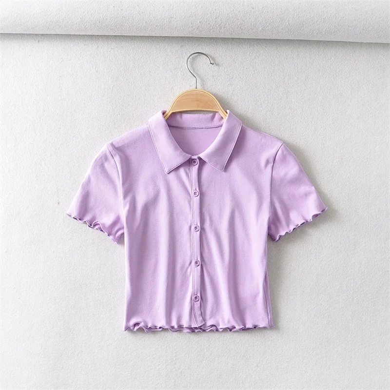 Женский укороченный топ с отложным воротником и пуговицами приталенный