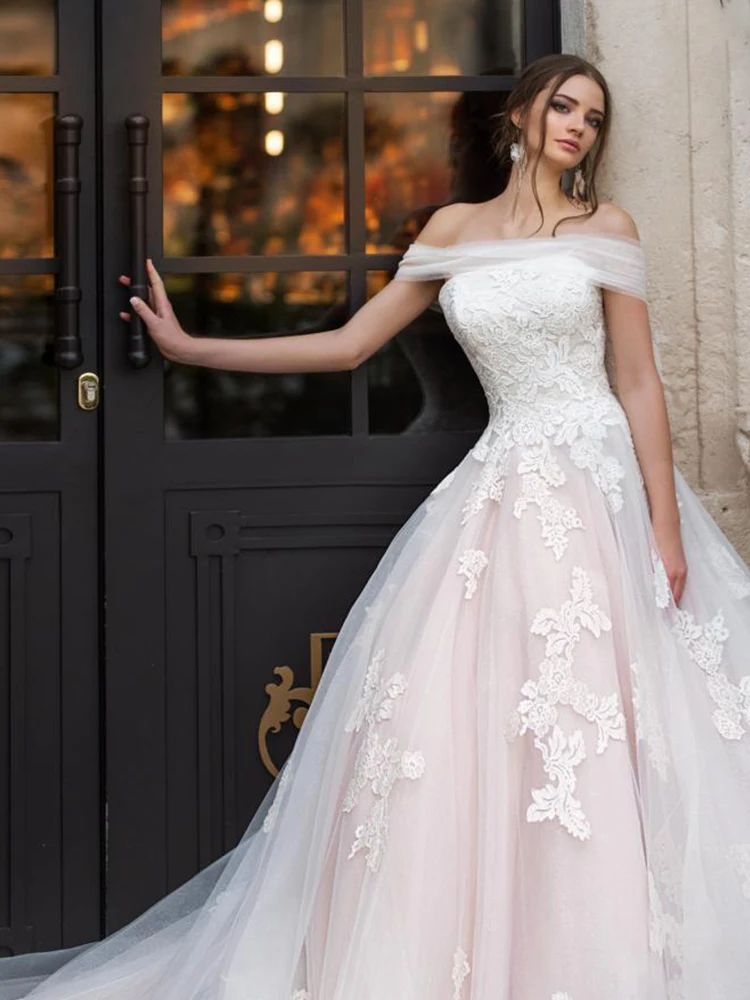 

Boat Neck Vintage Wedding Dresses Silky Organza With Ball Gown Sleeveless Robes With Lace Up Appliques Custom Made