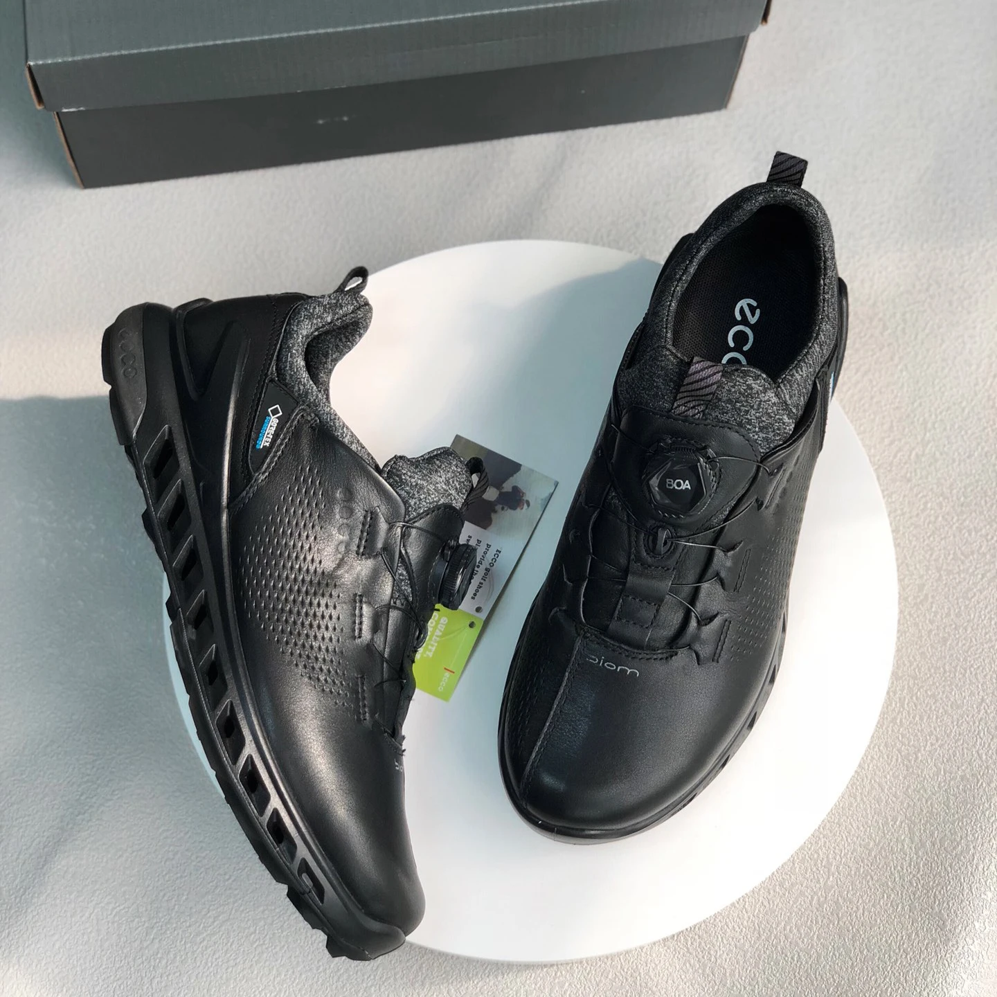 

Men Golf Shoes Genuine Leather Golf Training Sneakers Mens Brand Sport Trainers for Golfing