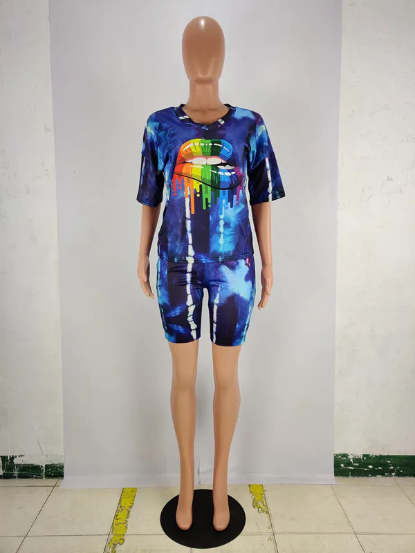 Женский комплект из двух предметов футболка и шорты с градиентным принтом