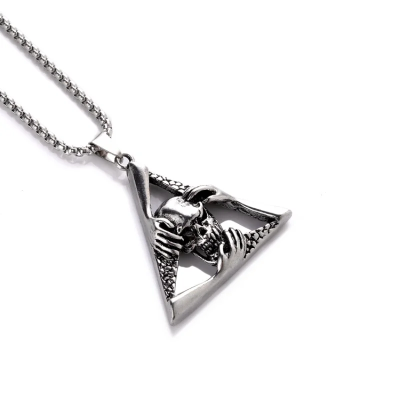 

European and American Fashion Triangle Skull Hip Hop Hipster Necklace Pendant Ghost Head Devil Pendant Jewelry