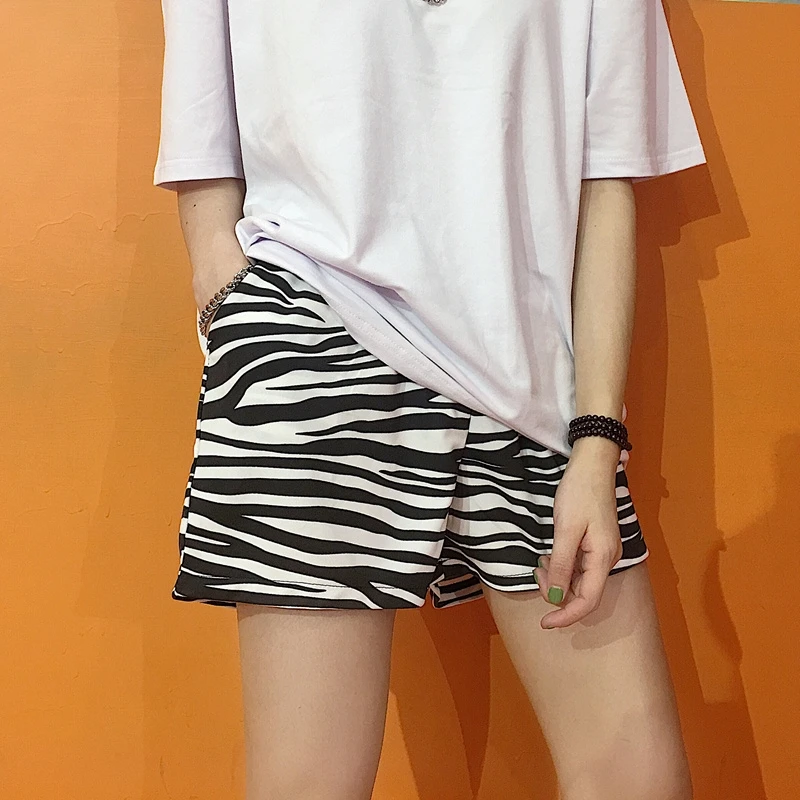

Casual Sport Shorts Loose Stripes High Waist Lovers' Wear Thin Pants Summer 2021 New Fashion Clothing Wholesale For Women