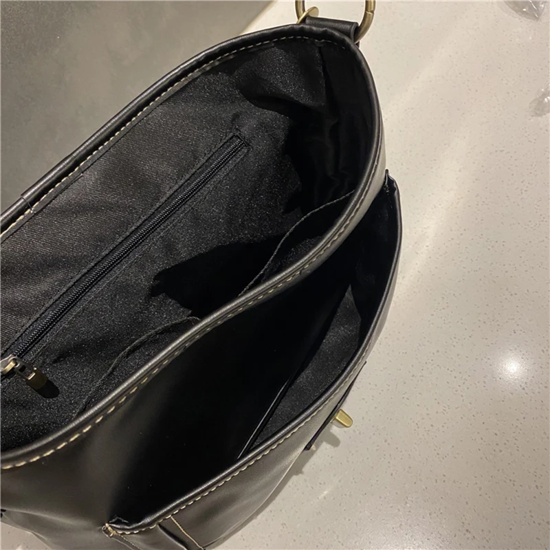 

[EAM] Women New black Double Pocket PU Leather Flap Personality All-match Crossbody Shoulder Bag Fashion Tide 2021 18A2185