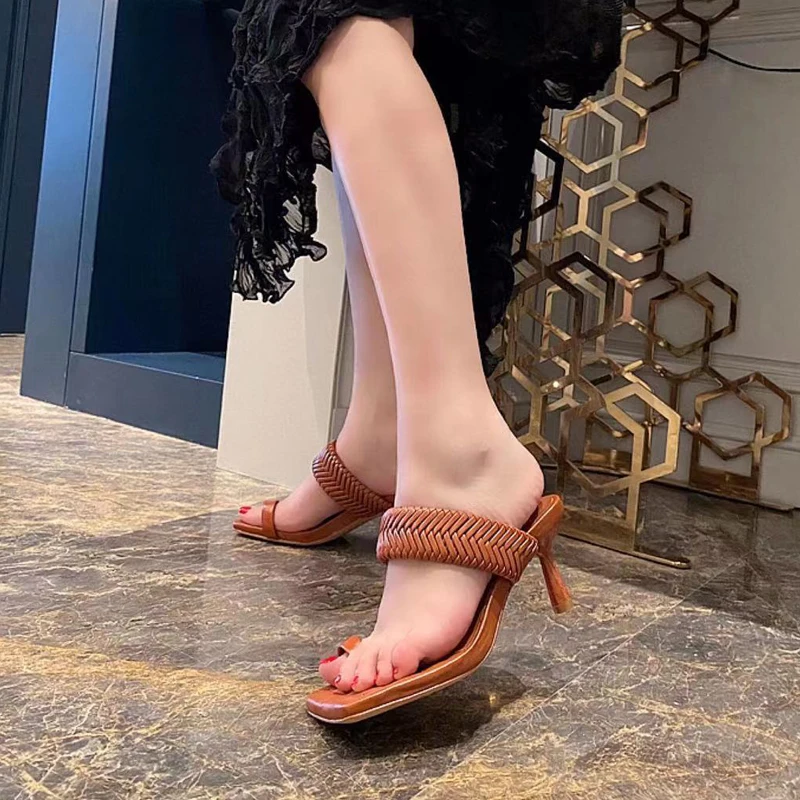 

Summer Hot Sale Square Toe Fashion Sandals Designer Brand High Quality Eye-Catching Single Toe Strap Brown Women Rosie Mules