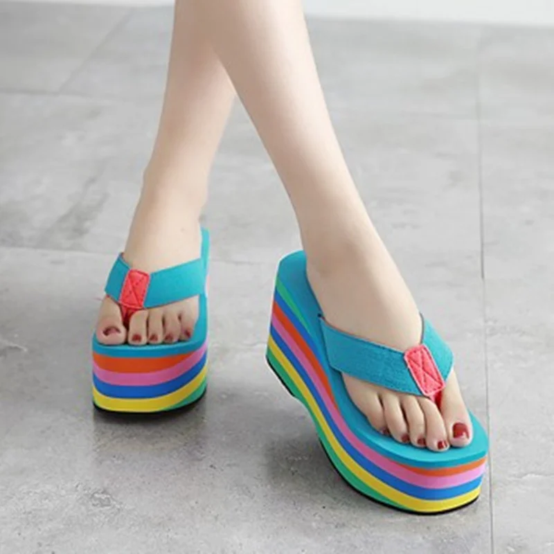

High heeled slippers for women to wear in summer
