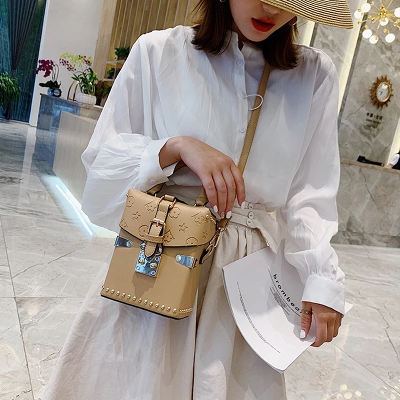 Женская сумка из искусственной кожи с тиснением в виде цветов новая мессенджер