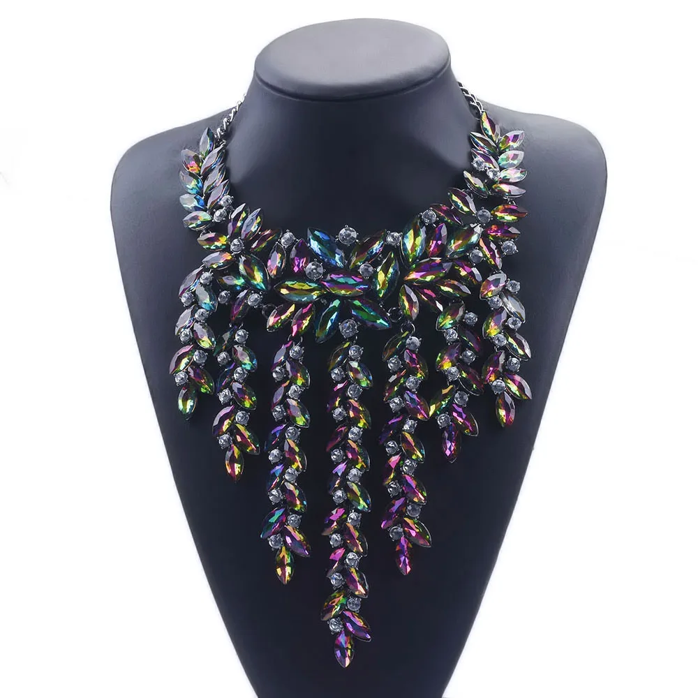 

Elegant Distinguished Lady Jewelry 4 Colors Rhinestone Artificial Crystal Choker Tassel Pendants Necklace for Party