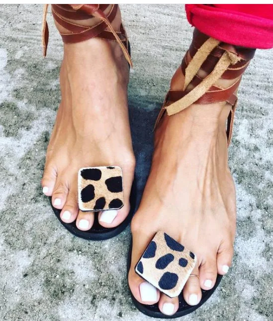 

2020 Summer hot woman shoes Strap Sandals Women's Flats Open Toe Leopard Casual Shoes Rome Plus Size 35-43