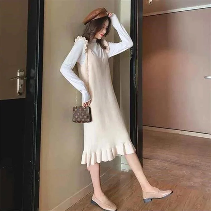 

Женское трикотажное платье-свитер с длинным рукавом