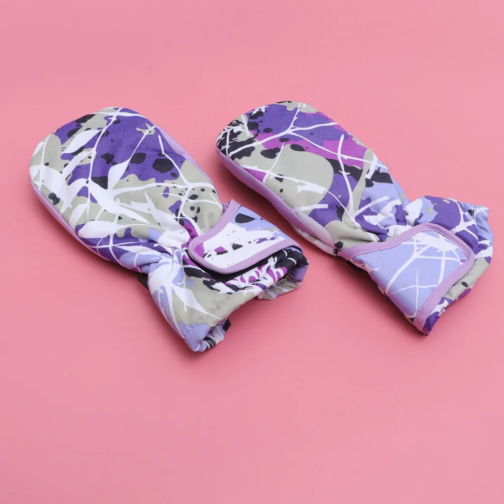 

Creative Children Ski Color Line Stitching Riding Sports for Mountain Climbing Hiking Sports (Red)