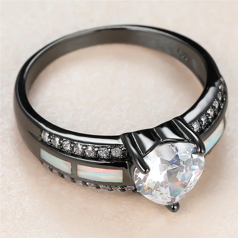 

Cute Female Love Heart Crystal Ring Charm Black Gold Big Wedding Rings For Women Luxury White Opal Stone Engagement Ring