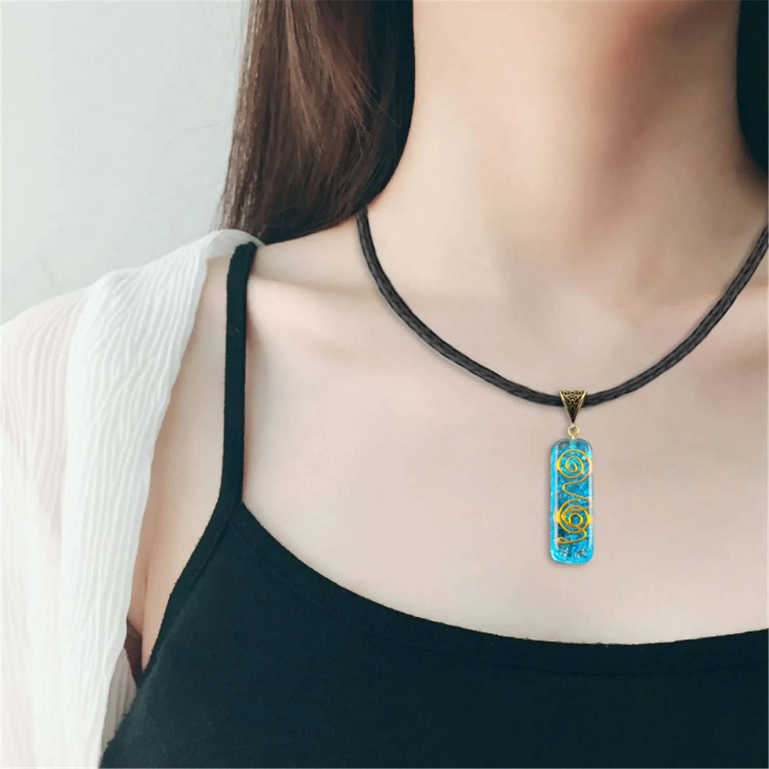 

Korean Fashion Seven Chakra Square Crystal Choker Necklace With Adjustable Cord For Women Students Necklaces Party Jewelry Gifts