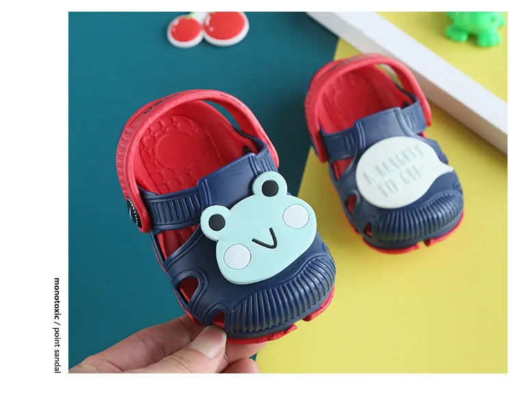 

Children's Slippers Summer Hole Shoes Little Frog EVA Non-slip Breathable Sandals 1-8 Years Old Toddler Slippers Boy