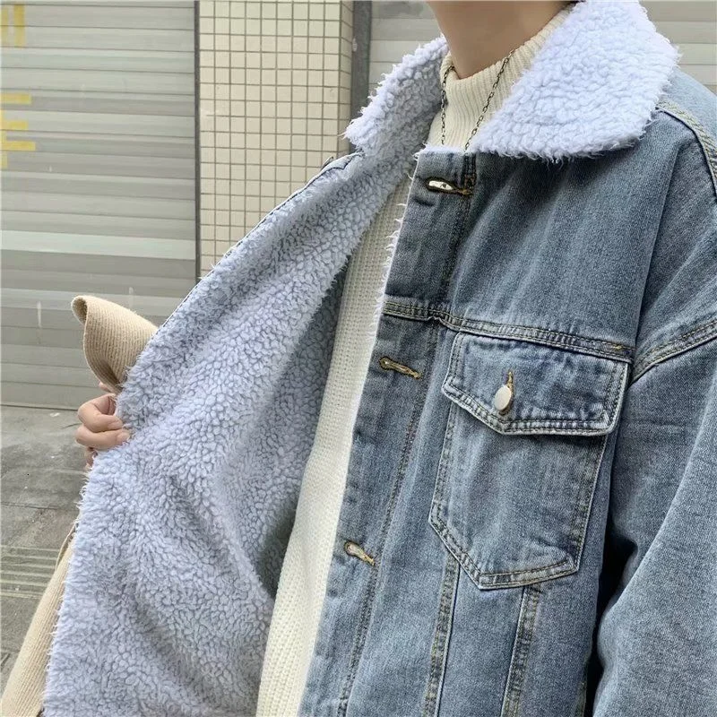 Winter Thick Denim Jacket Men Warm Fashion Casual Lamb Fur Jacket Men Streetwear Loose Blue Black Denim Coat Mens Outwear M-2XL