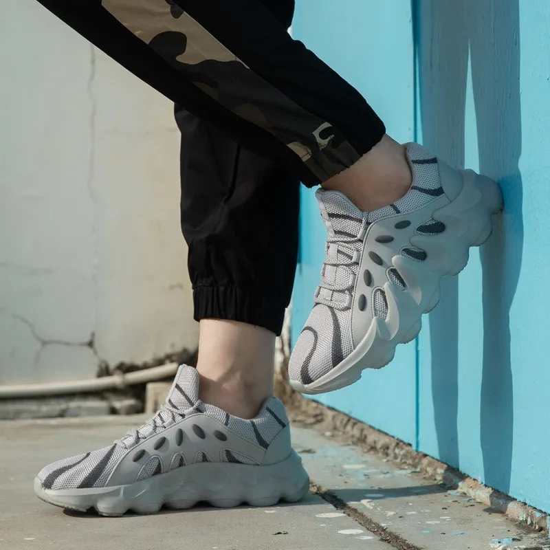

2020 Spring And Autumn Fashion Men's Shoes Low-top Lace-up Thick-soled Versatile Men's Shoes Outdoor Sports Shoes