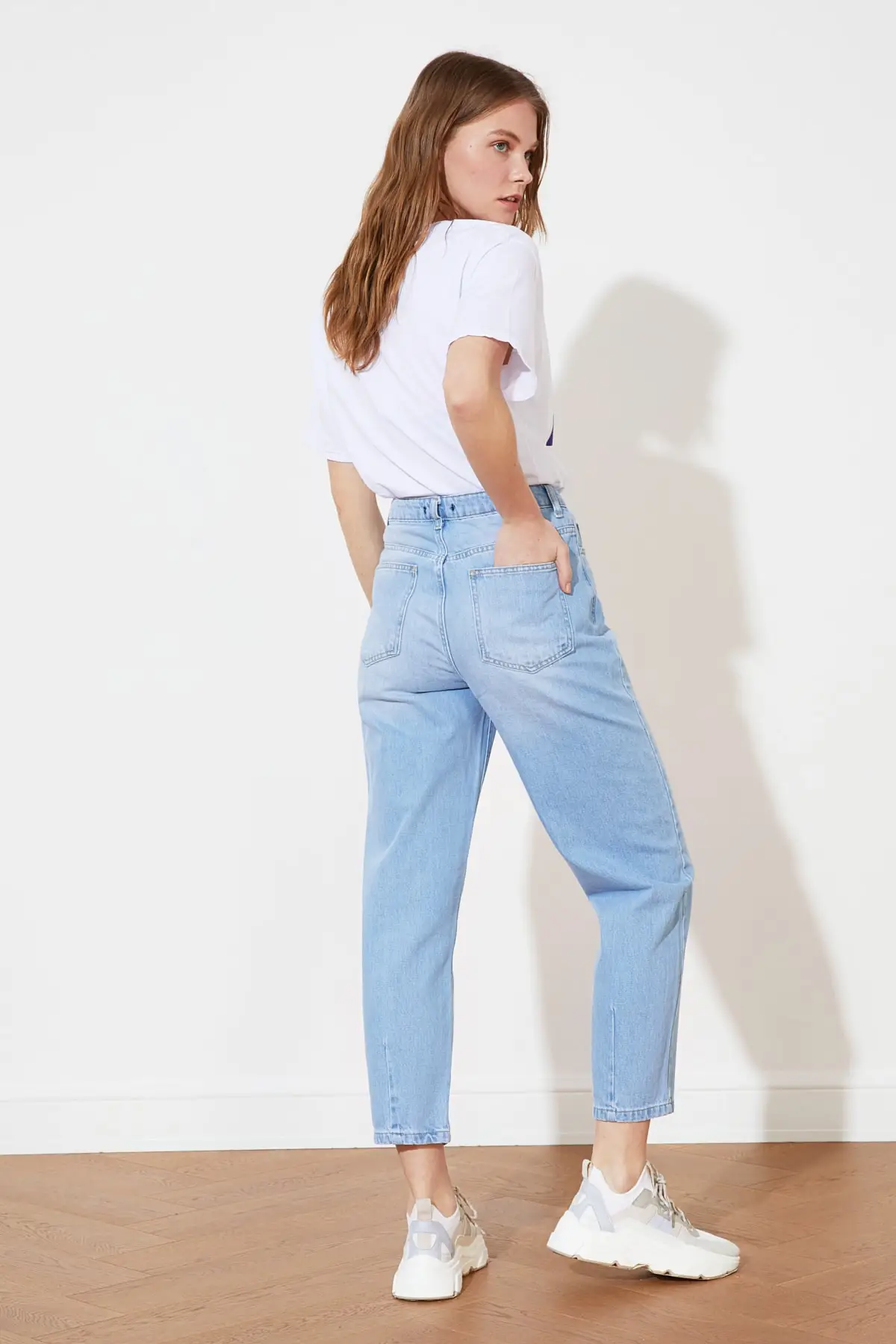 

Trendyol High Waist Baggy Jeans TWOSS21JE0696
