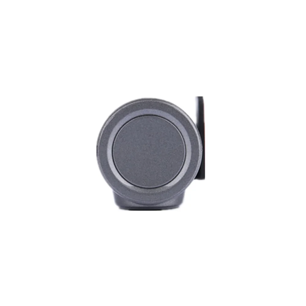 Автомобильный видеорегистратор с зарядкой автомобиля изготовлен из