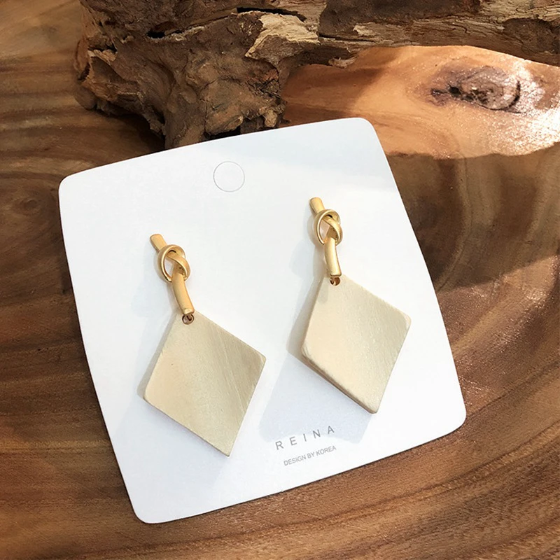 

2019 Natural Geometric Painted Wood Knot Metal Women Fashion Rhombus Wooden Earrings Girl Lady Jewelry Drop Earrings Party Gift