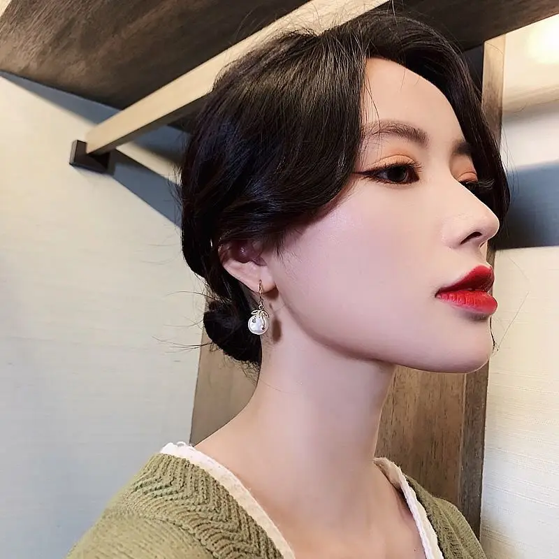 

Beautiful Simulated-pearl Leaf Hoop Drop Dangle Delicacy Ear Drop Women Girls Wedding Party Gifts