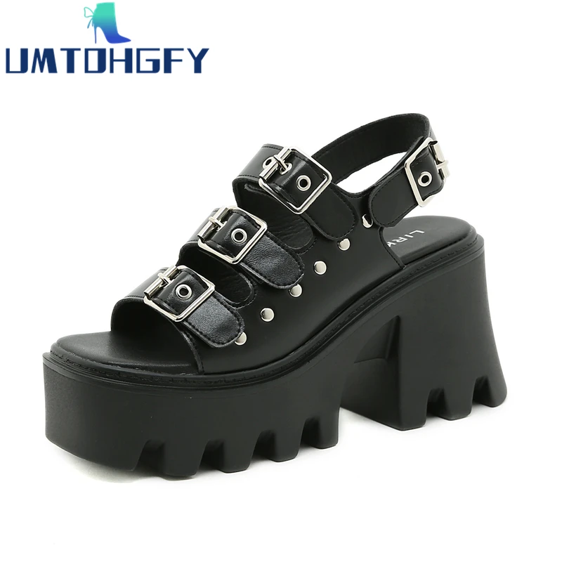

2022 Summer Women's Sandals 9cm Platform Shoes Black Leather Ins Hot Buckle Strap Rivets Baotou Trekking Punk Flats Patry 3116-3