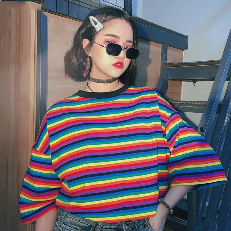 Футболка женская с круглым вырезом свободная рубашка в радужную полоску