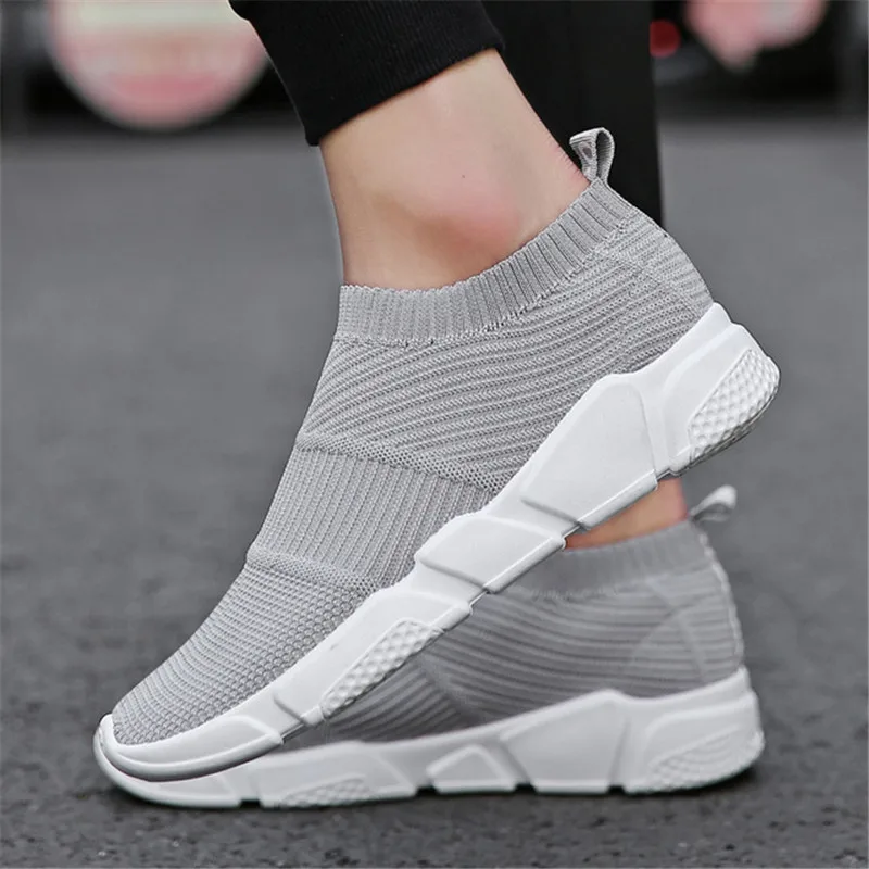 

2019 Brand Men Socks Sneakers Black White Man Fashion Casual Shoes Breathable Mesh Comfortable Light Slip-on Flat Shoes Loafers