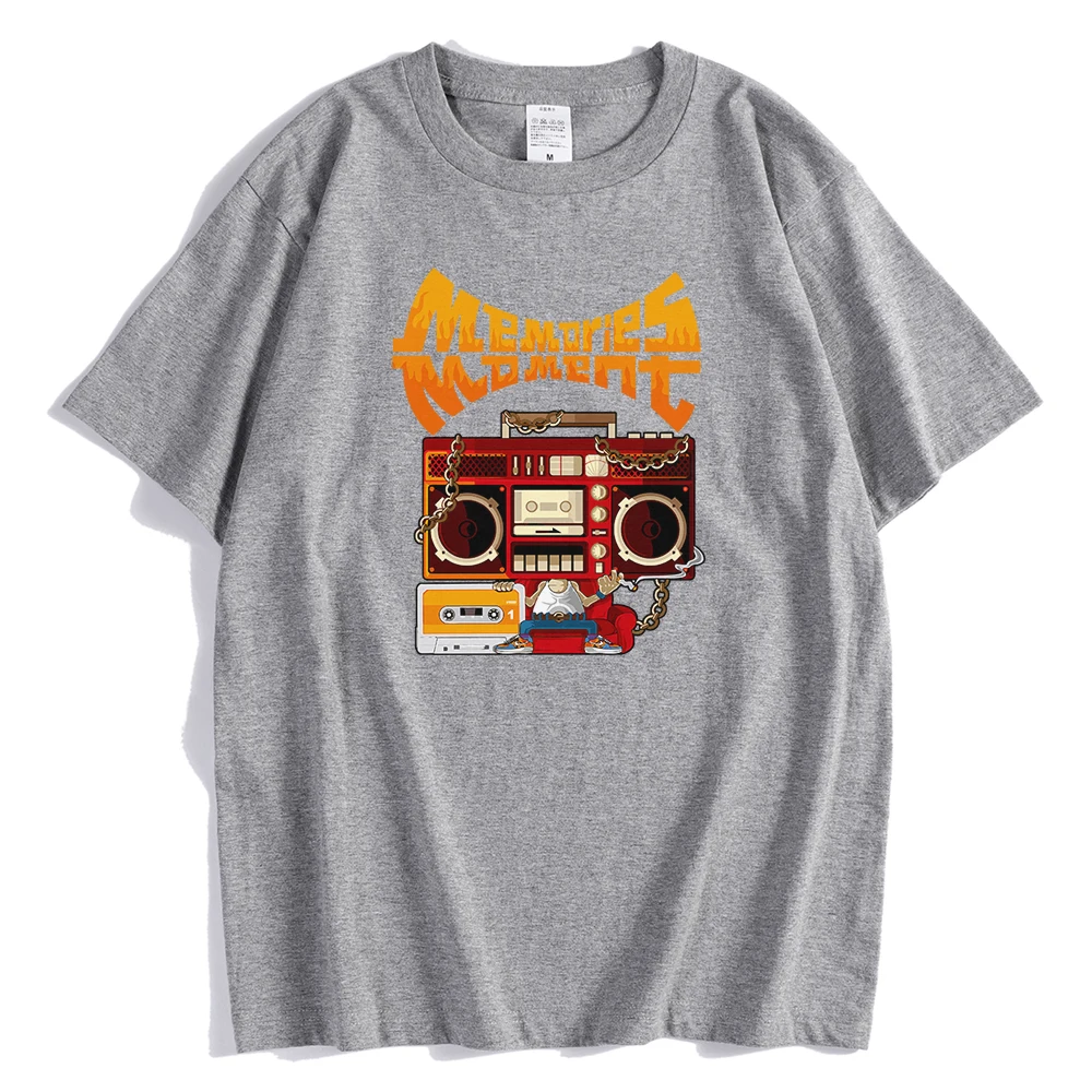 

Футболка мужская оверсайз с принтом головы и рекордером в стиле панк