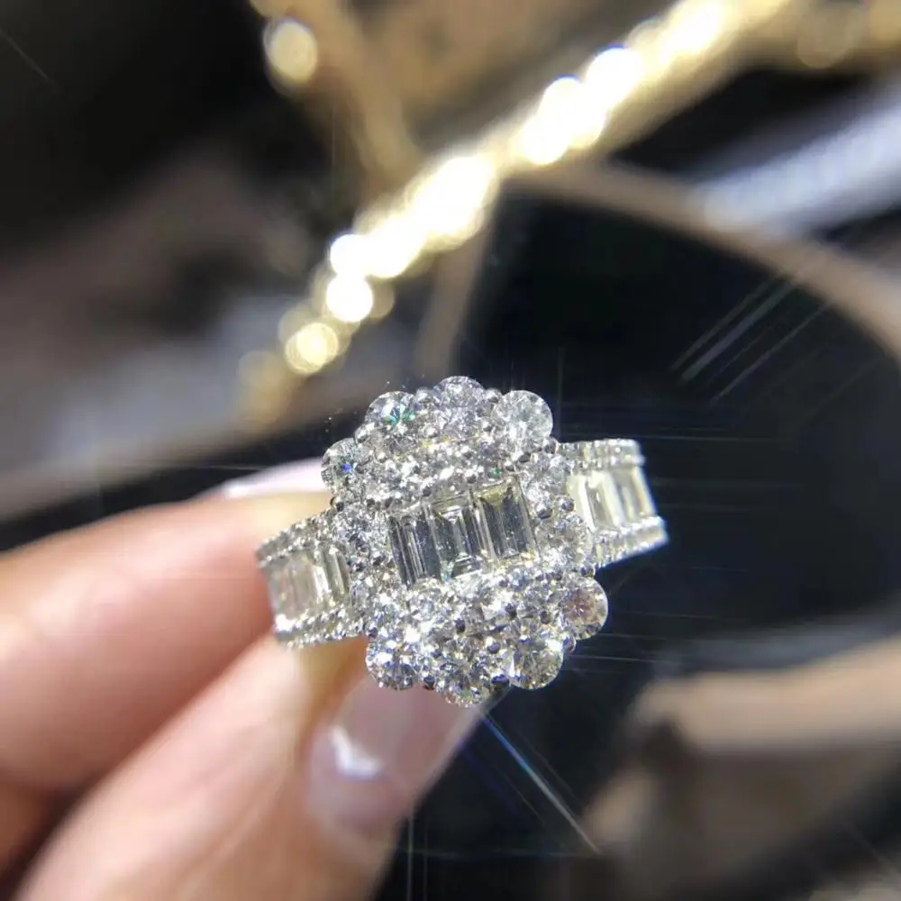 

Luxury Female Silver Color Statment Wedding Rings Trapezoid Transparent Zicon Stone S Solitaire Rings for Women