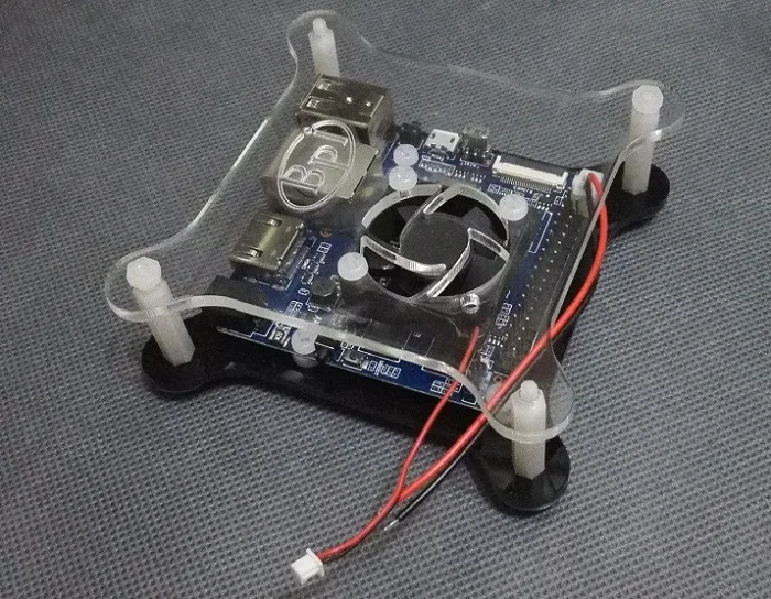 BPI M2 + акриловый чехол с вентилятором только для Banana Pi Plus Примечание: в виде