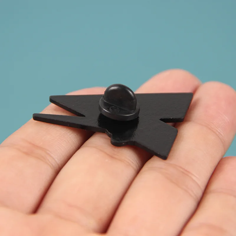 Мужская металлическая брошь Алекс нож оранжевая в европейском и американском