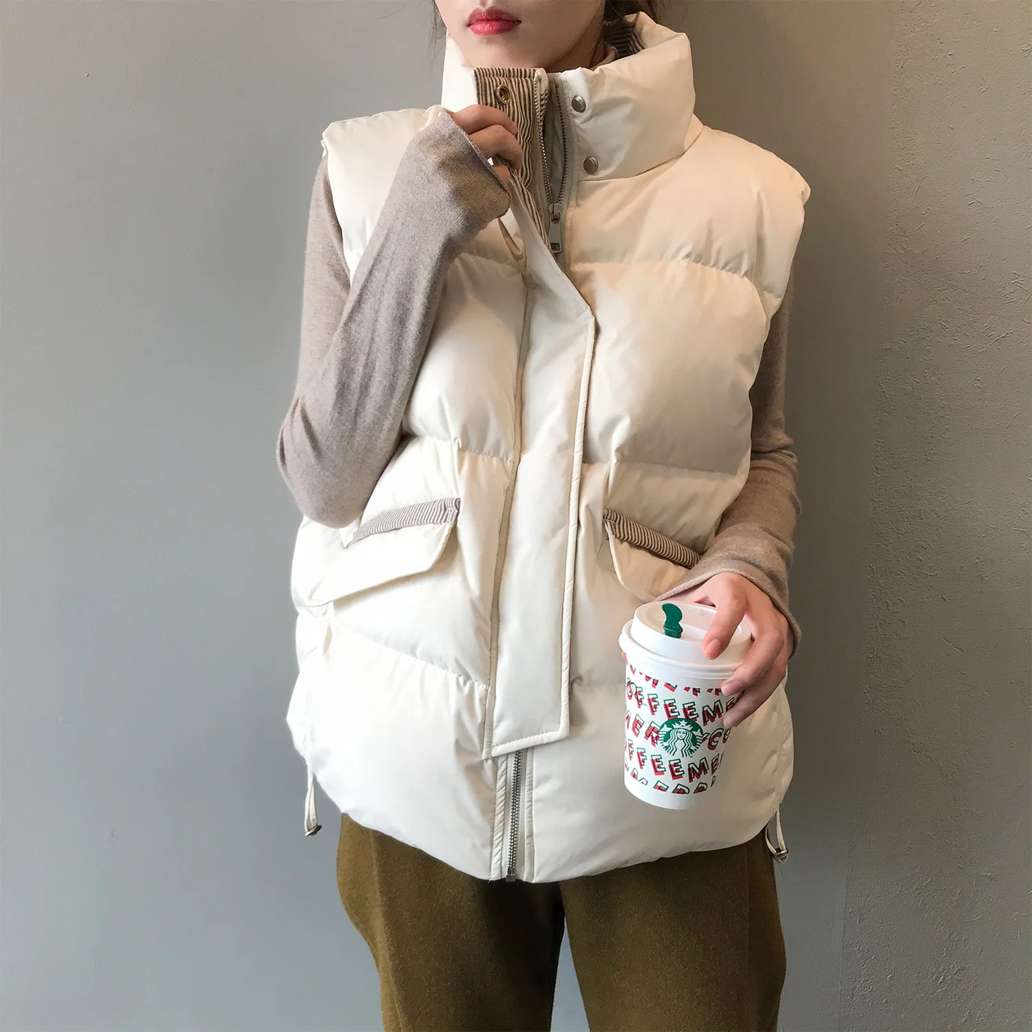 

2020 Women Winter Vest Coat Stand Collar Women Chic White Duck Down Vest Warm Tops Vest