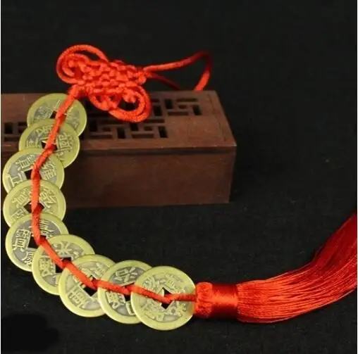 

Китайские монеты фэн-шуй с красным узлом