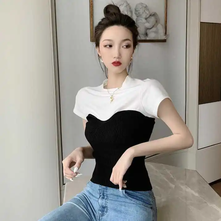 

T-shirt for Women 2021 Summer New Black and White Contrast Colors False-Two-Piece Slim Bottoming Shirt Short Sleeve round Neck