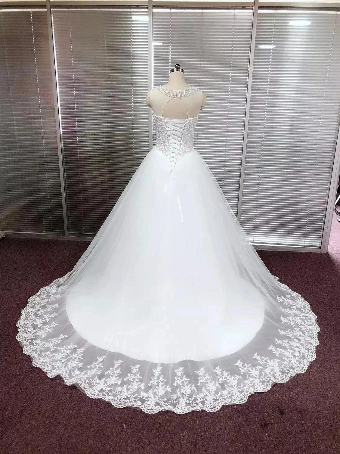 

ANGELSBRIDEP Scoop-Neck Ball Gown Wedding Dresses Robe de Mariee Fashion Pearls Lace Appliques Formal Bridal Gowns Plus Size